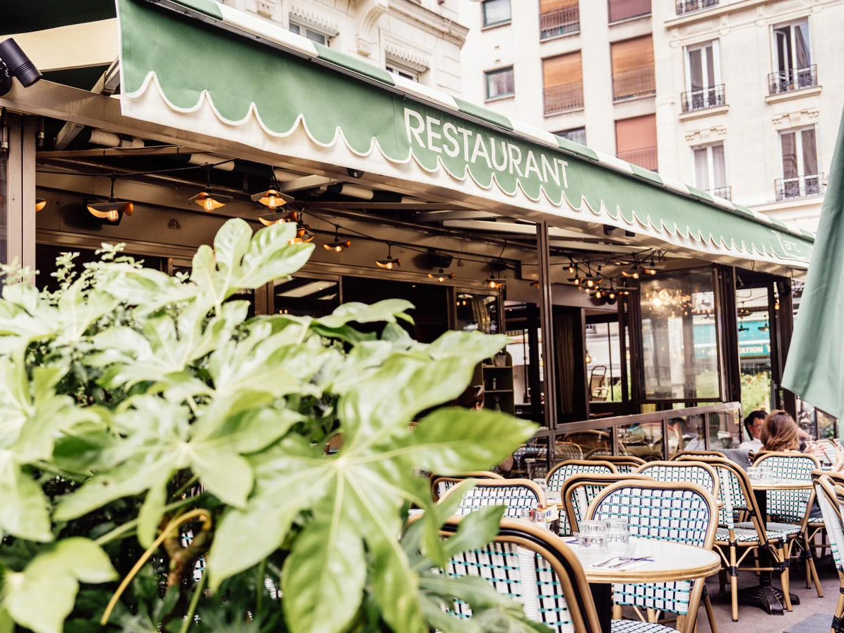La terraza de L'Arc Café en la avenue Carnot